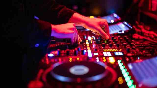DJ culture in Munich: More than 2500 "artistic" DJs have already played at Harry Klein.