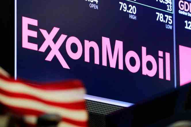 Logo of the American oil company ExxonMobil, on a billboard of the New York Stock Exchange, April 23, 2018.