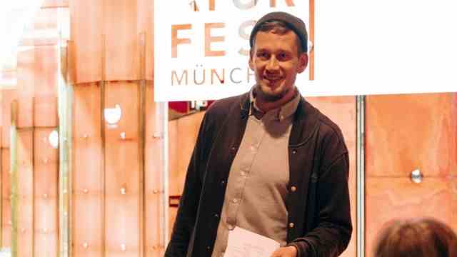 Literature Festival: Author Benedikt Feiten has the "Munich rail" curated.