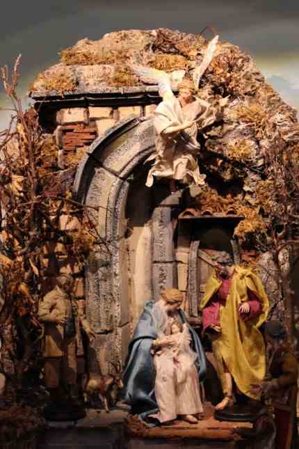 Nativity scene exhibitions: inner contemplation and the contemplative feeling for Christmas: the nativity scene trail in Munich Cathedral is essentially an exhibition consisting of several historical nativity scenes.  In the picture the Holy Night, Neapolitan.
