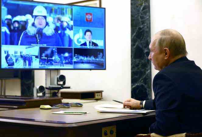 Russian President Vladimir Putin attends the opening ceremony of the Kovykta oil field and its connection to the pipeline from Kovykta to Chayanda in Siberia remotely from his office in the Kremlin, Moscow, December 21, 2022. 