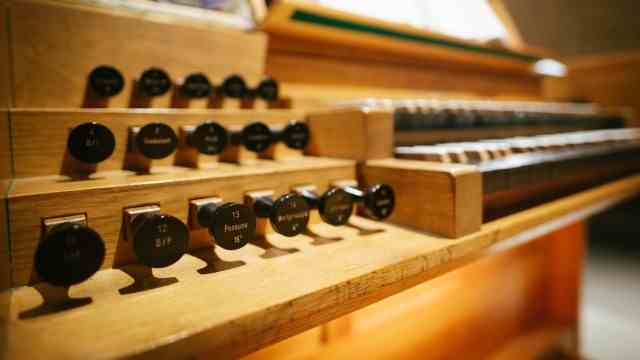 advent series "my number": The 19 registers of the organ in the Sankt Alto Church in Unterhaching.