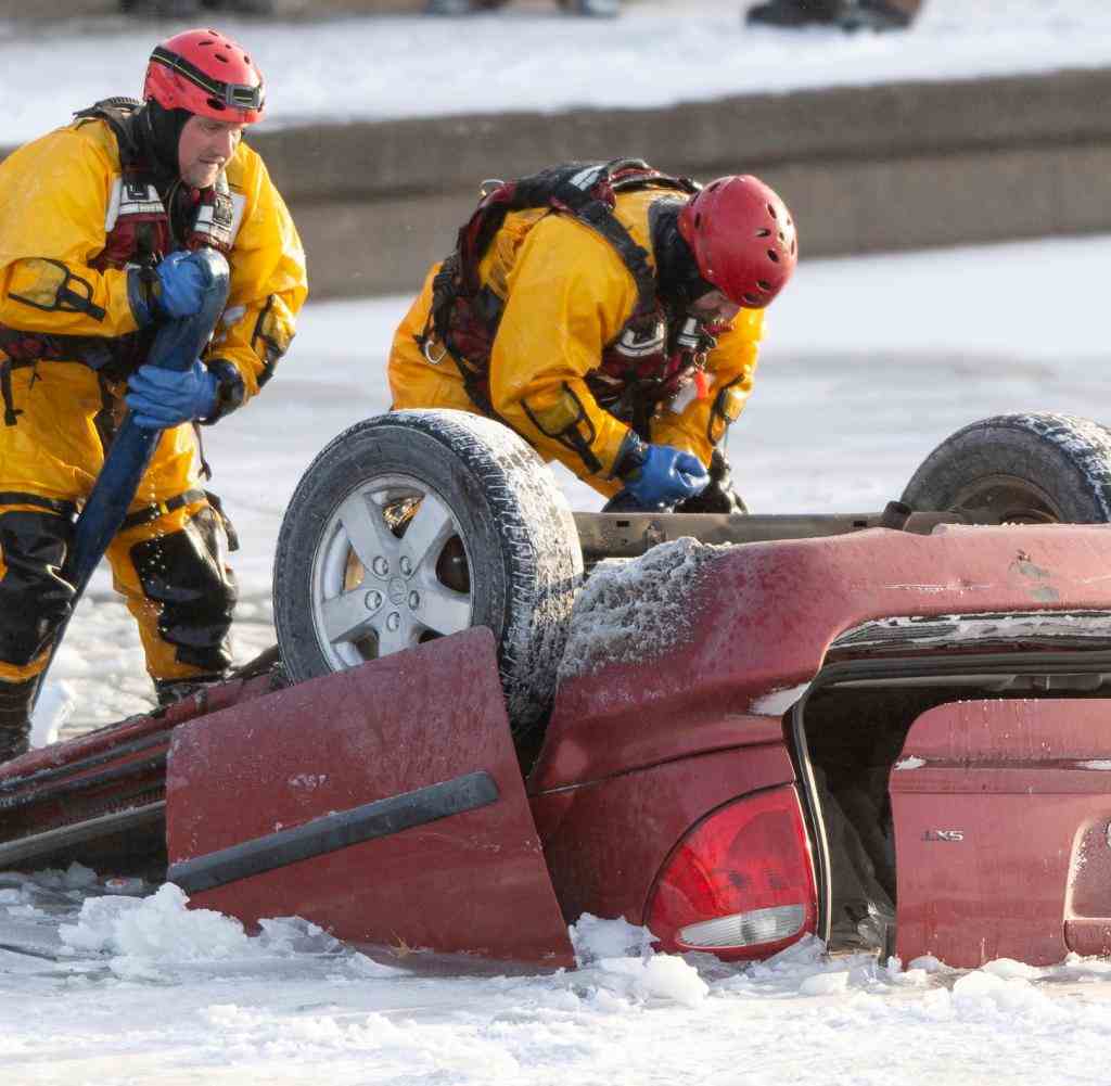 In Kansas City, the driver of this car lost control of his vehicle on icy roads