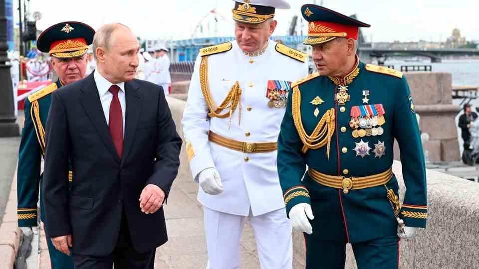 Russia: Vladimir Putin with his Defense Minister Sergei Shoigu - a man of his own liking