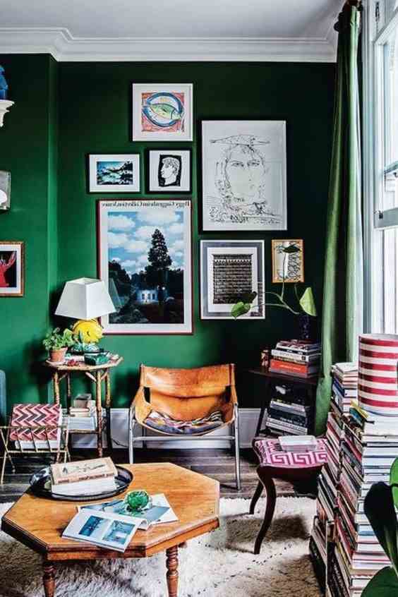 Rich Colors For A Cozy Arty Interior 