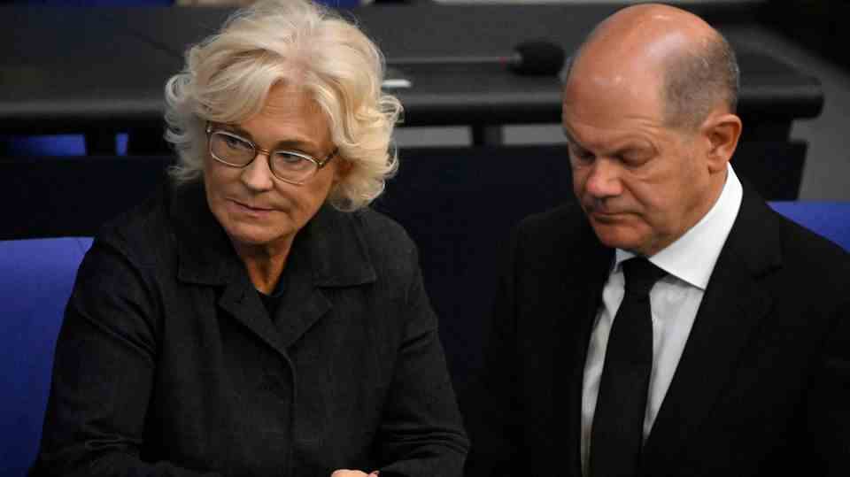 Christine Lambrecht and Olaf Scholz