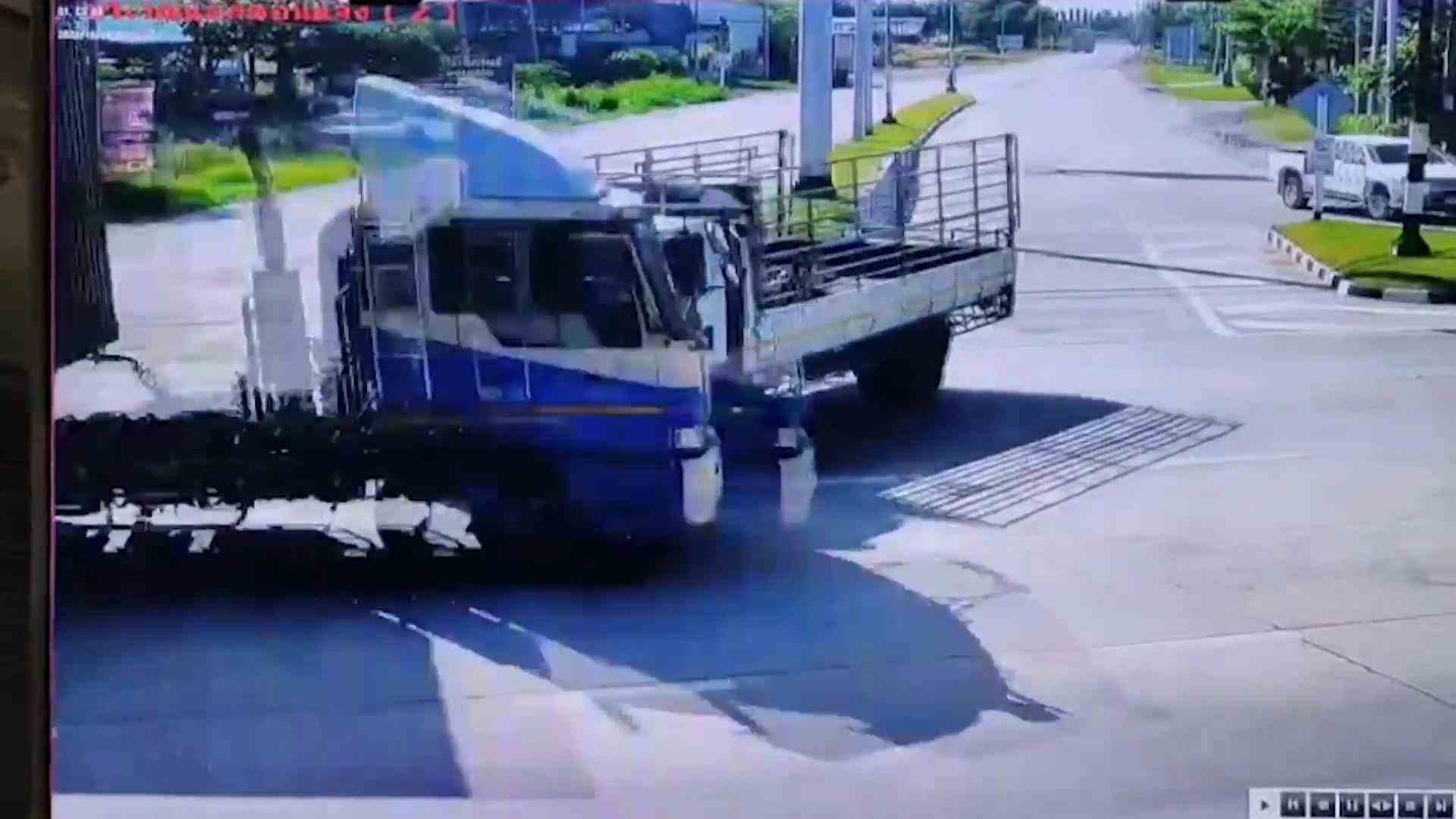 Truck speeds out of control on the road - misses several cars You can hardly look!