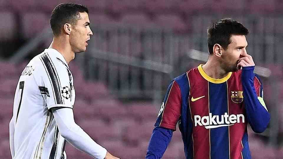 At that time, Juventus Turin with Ronaldo (left) met FC Barcelona with Messi and won 3-0.
