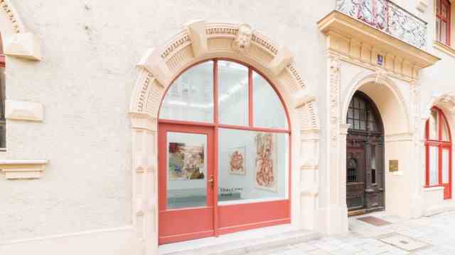 Kunstmarkt: Den Kunstraum Beacon in der Liebherrstraße hat Paulina Caspari schon im Mai 2021 gegründet.