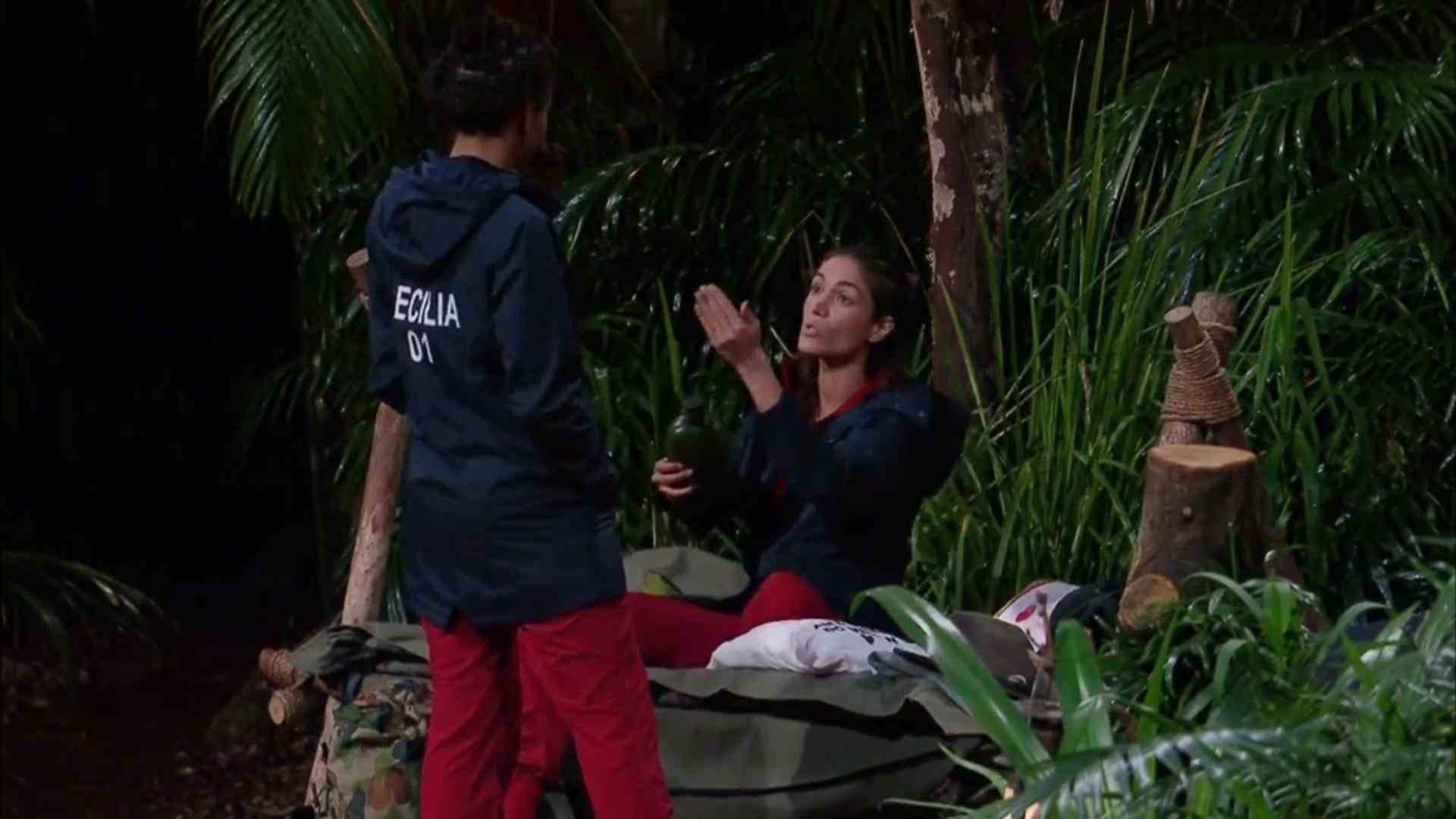 There's a bang between Cecilia and Tessa in the jungle camp "You have two faces!"