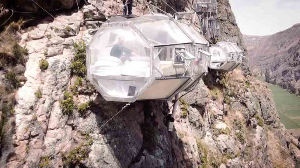 Hotel at dizzying heights: Here guests sleep above the abyss