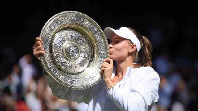 Australian Open: July 9, 2022: Elena Rybakina surprises the tennis world and beats Tunisian Ons Jabeur in the Wimbledon final.  After that she fell into oblivion again.
