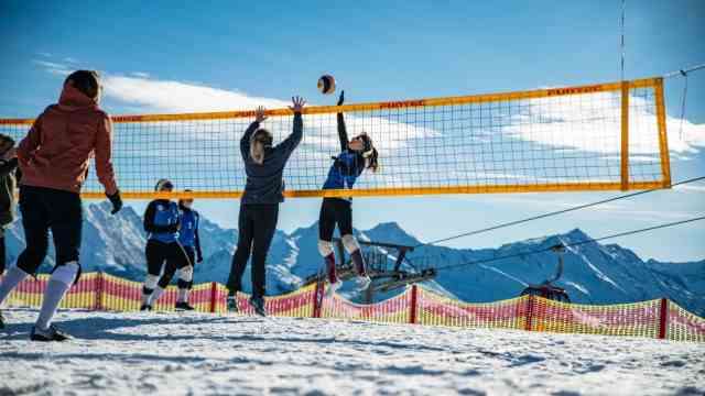 Makkabi Winter Games: Snow volleyball is one of the sports in which medals will be awarded at the Makkabi Winter Games 2023, here at the alternate location in Kitzbühel.