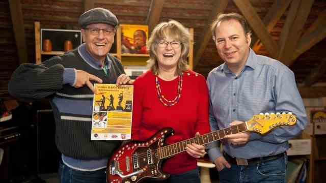 Registration until the end of March: Looking forward to the concert at the Blues: Michael Kramer, Sabine Drobner and Matthias Triebel from the Rock Store.  (Companion Martin Hubensteiner is not in the picture.)