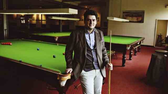 Column: My passion: Clear strategy: Tactics play a particularly important role in snooker billiards.