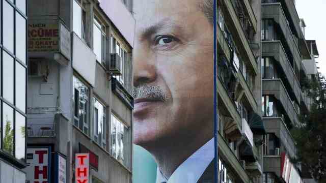 Turkey: Huge posters on the facades of the Turkish capital Ankara advertise President Reccep Tayyip Erdoğan's re-election