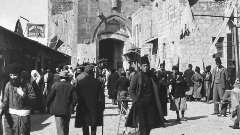 Jerusalem 127 years ago: Video shows the hustle and bustle at Jaffa Gate in 1896