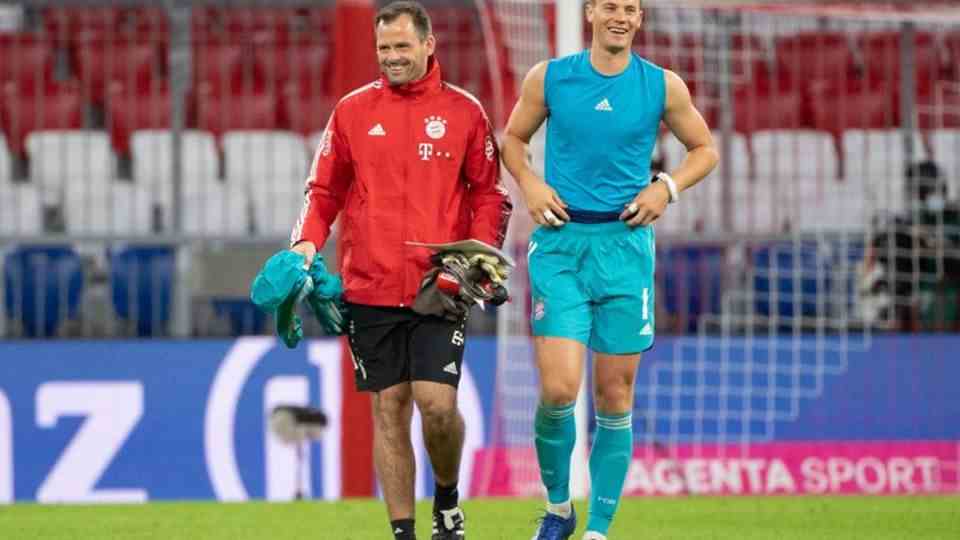 End of a successful duo: Toni Tapalovic (l) and Manuel Neuer.  Photo: Matthias Balk/dpa