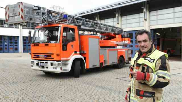 Earthquake disaster: Gräfelfing's fire brigade commander Markus Fuchs stands by his decision not to risk the risky operation.