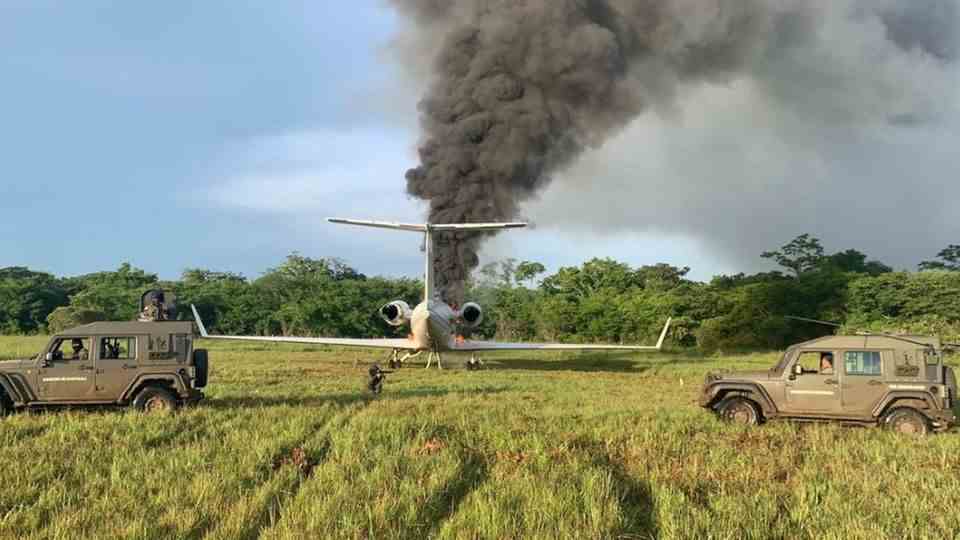 Set on fire after landing: A Gulfstream full of drugs in Guatemala at the end of July
