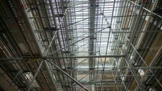 Aschheim: Where scaffolding is currently still towering, a bright atrium is to be built later.