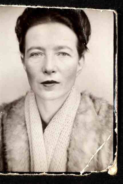 Celebrity tips for Munich: The exhibition "Simone de Beauvoir & the opposite sex" illuminates the importance of the writer and philosopher for the present.
