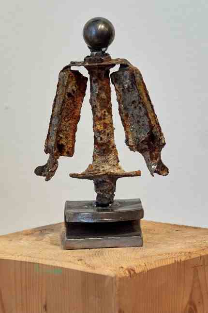 Exhibition in Glonn: This "Guardian angel for cyclists" created the scrap converter from a rusted pedal.