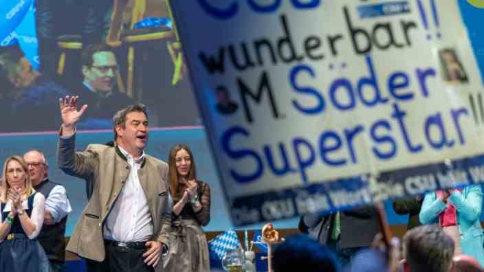 Election campaign in Bavaria: In all modesty, the CSU celebrated itself and its chairman Markus Söder on Ash Wednesday in the Passau Dreiländerhalle.