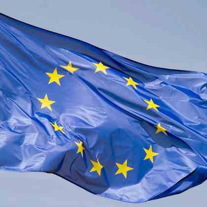 A European flag blows in the wind |  picture alliance/dpa/dpa-Zentral