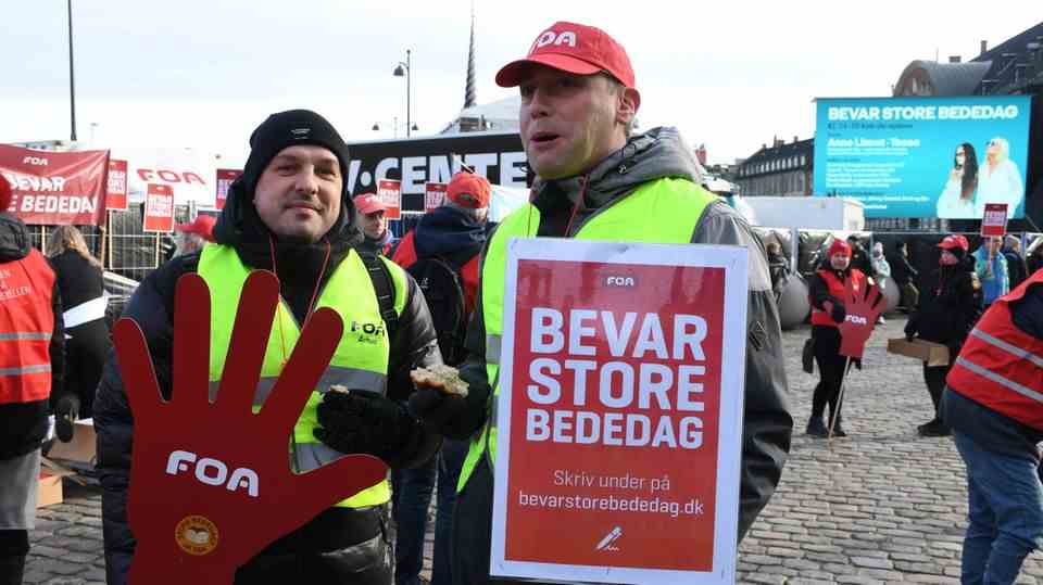 "Keep 'store bededag'!" – Union protest against the abolition of the public holiday in Copenhagen