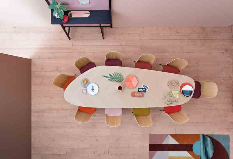 Oval Table 