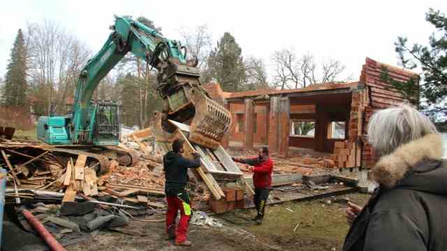 Artist domicile in the Five Lakes Region: The end of the Hans Beat Wieland House in Eching: The building was demolished a week ago.