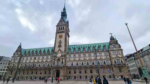 The Hamburg City Hall.  © picture alliance / Eibner press photo 