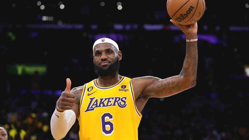 LeBron James after his goal that broke the NBA's points record