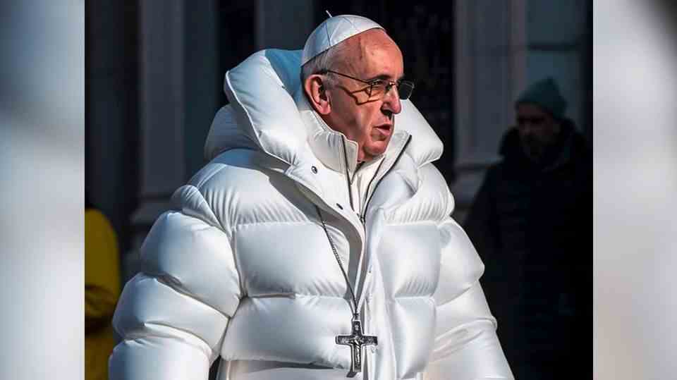 Pope Francis goes viral in a stylish coat: what's behind the photo