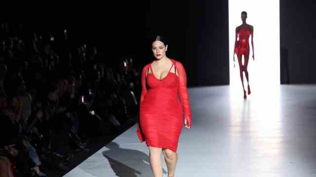 Catwalks from New York to Paris: Ashley Graham also walked for Dolce & Gabbana in Milan this year.  However, it remains an exception in the meager cosmos of fashion weeks worldwide.