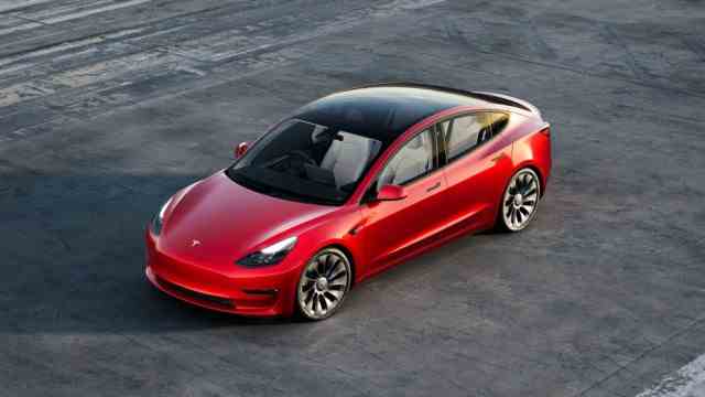 Main inspection: Around 33,000 Tesla Model 3 were registered in Germany in 2022, only the larger Model Y was sold more often.
