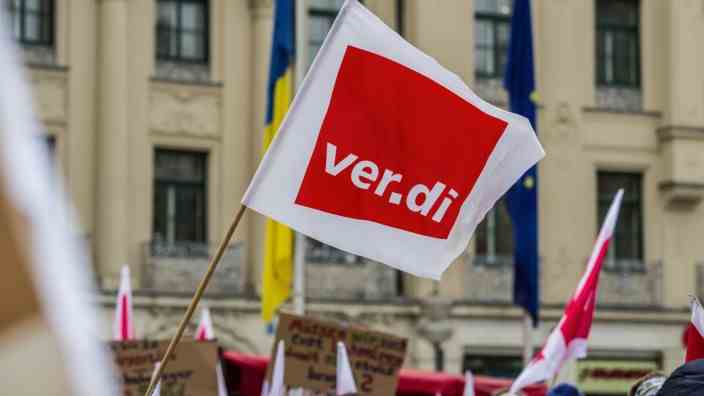 News blog on the major warning strike: The Verdi union wants to set an example just in time for the third round of negotiations this Monday.