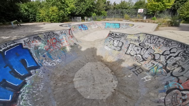 Skateboarding: The skate park in Trudering-Riem is one of the best places to go for new bowl skaters.