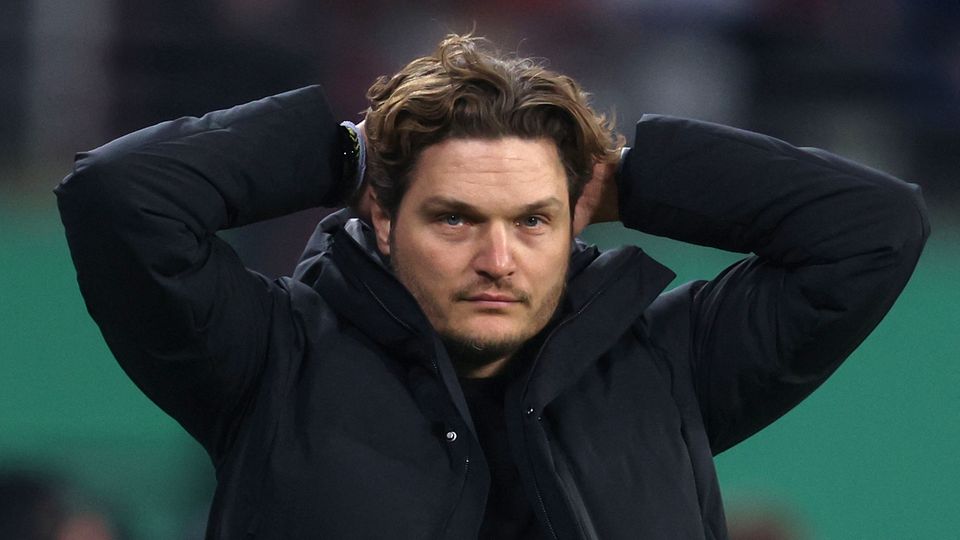 Stunned: Edin Terzic, coach of Borussia Dortmund, in the cup game against RB Leipzig