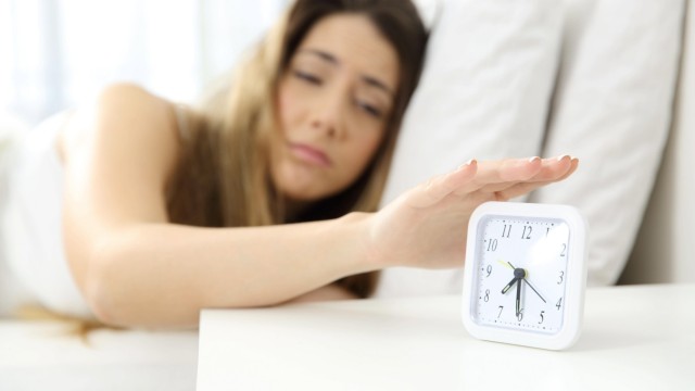 Medicine: Getting enough sleep helps against tiredness in the morning.