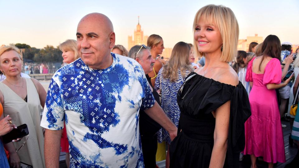 Officially devoted to Vladimir Putin: Iosif Prigozhin and his wife Valeria at a high-society event in Moscow