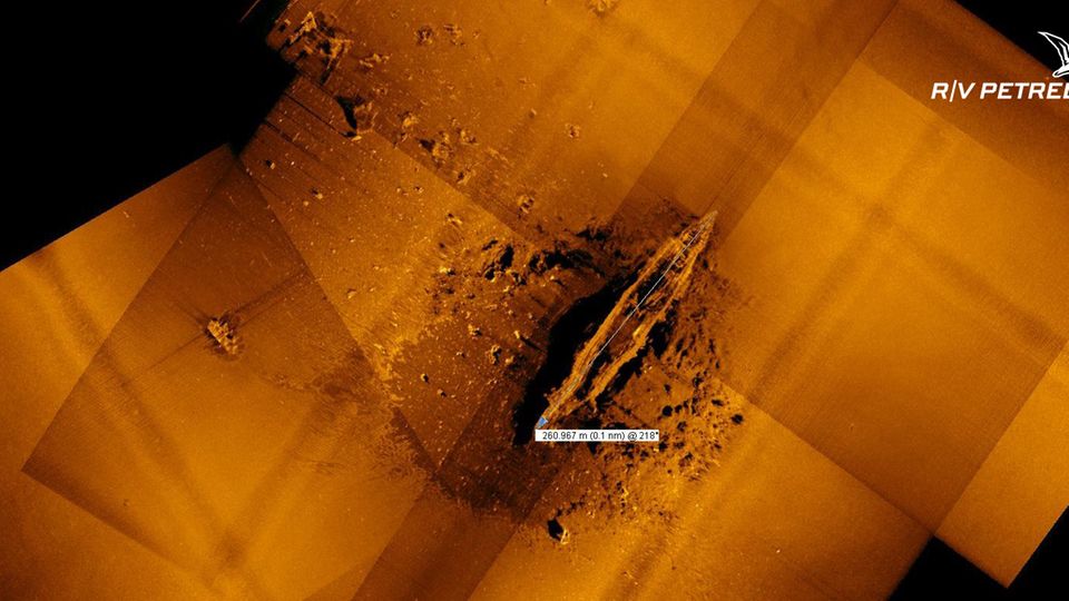 Dislocations from the impact can still be seen around the wreck.