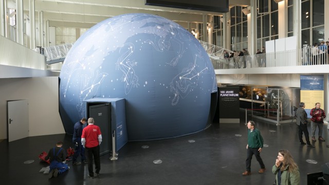 100 years planetarium: "alternate planetarium": The dome was erected especially for the special exhibition.