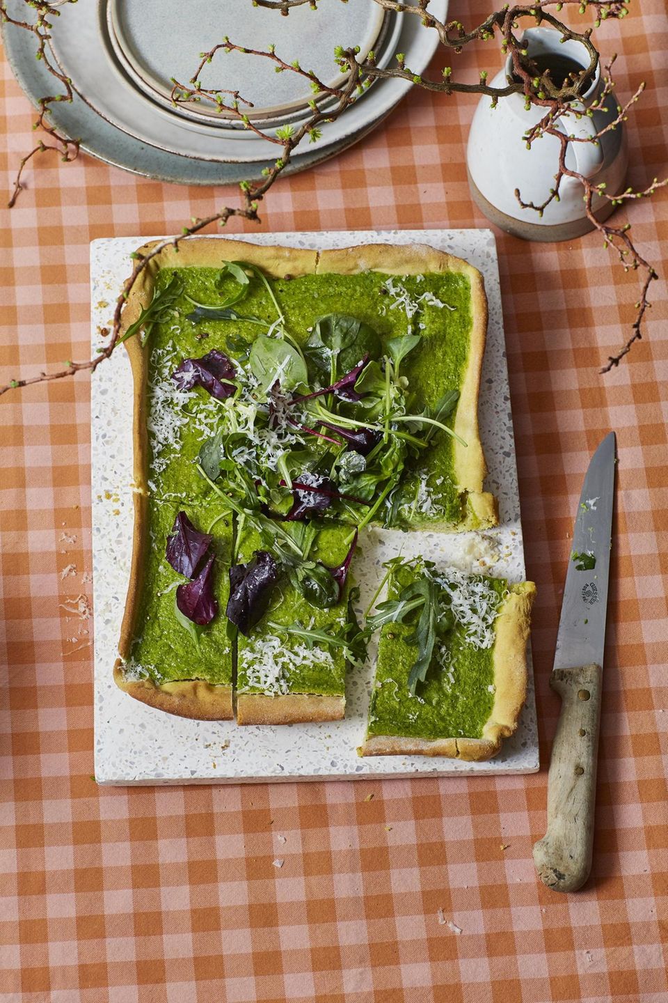 Super green: The quiche is the center of attention on the table (and tastes great!)