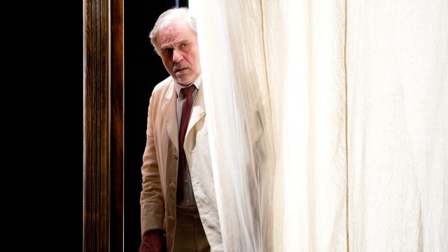Josef Bierbichler turns 75: The actor in "Death in Venice/Kindertotenlieder"2013 at the Schaubühne in Berlin.
