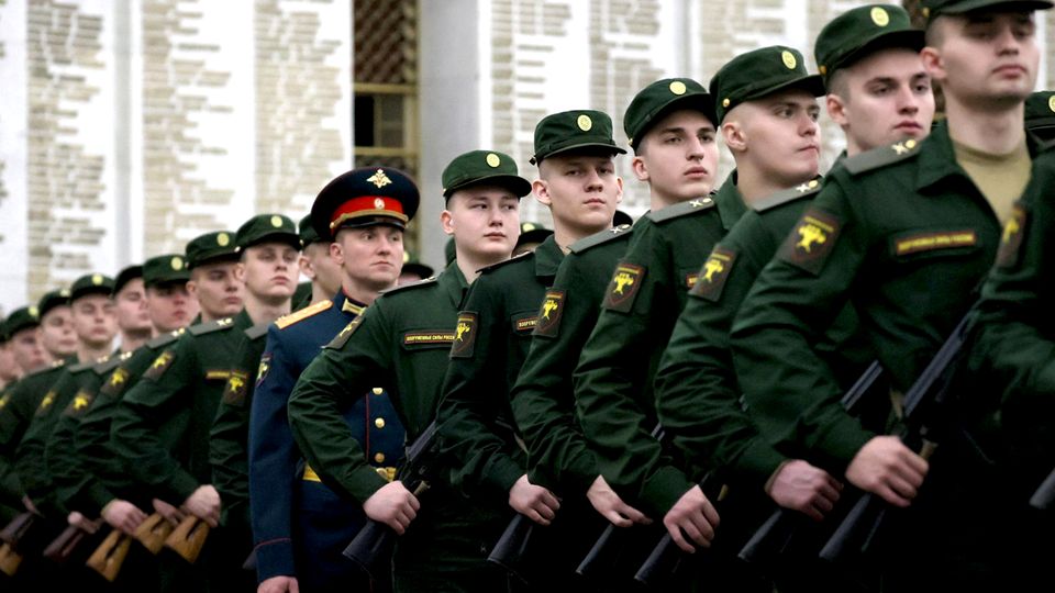 Russia: Conscripts join Honor Guard Battalion, 154th Preobrazhensky Regiment.