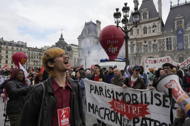 Demonstration against the pension reform in front of the Hôtel de Ville in Paris, Thursday April 20, 2023.