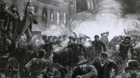 Historical illustration of the so-called Haymarket Riot in Chicago in May 1886. © picture alliance Photo: Everett Collection