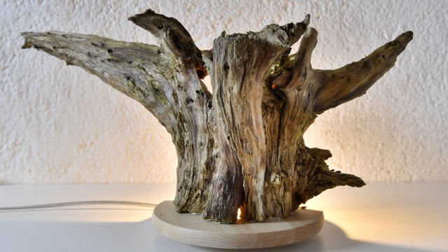 Upcycling: Extravagant exhibits can also be made from roots and driftwood from the Starnberg lake shore.